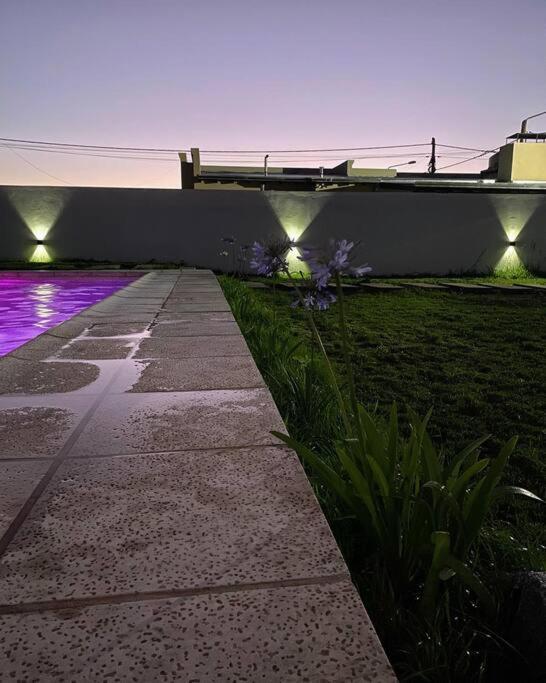 Villa Casa Mercedes, Casa Privada A Estrenar Alquiler Todo El Ano, Con Pileta Climatizada Solar De Noviembre A Marzo